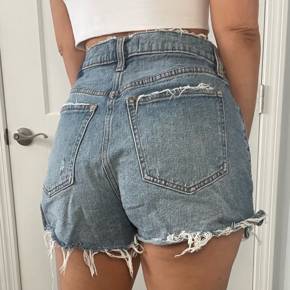 high rise cut-off short - Picture 2 of 6